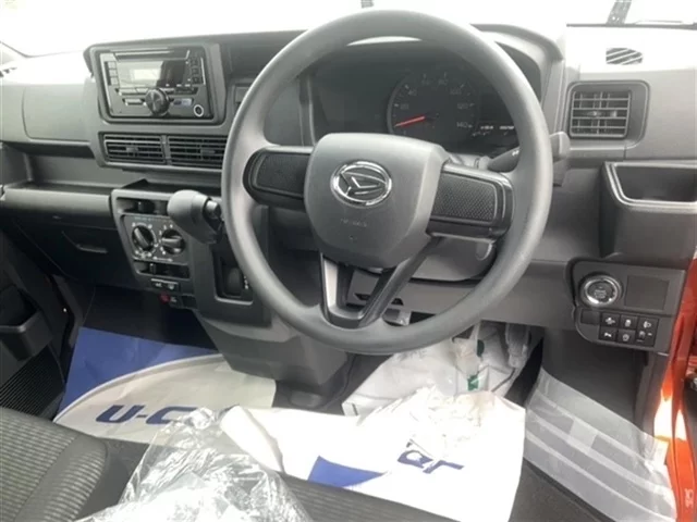 Daihatsu Hijet Cargo S700V 2024